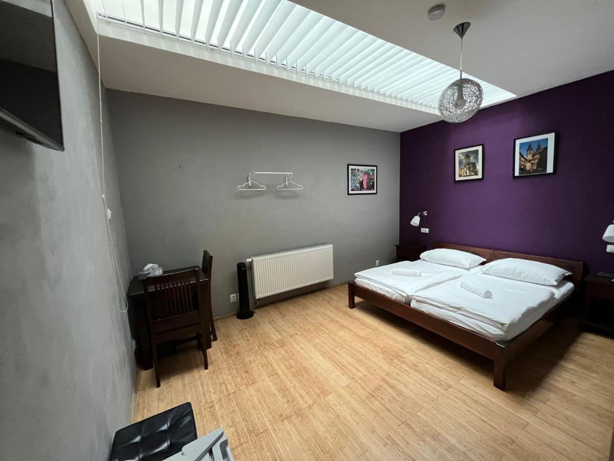 Central Studios Praag Buitenkant foto